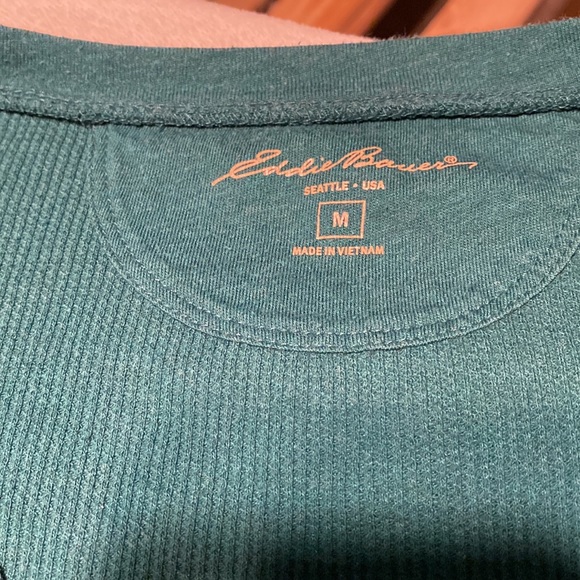 Eddie Bauer thermal Henley. Size medium. - Picture 3 of 5